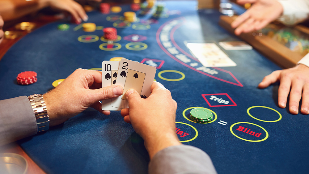 Играть казино с выводом покер онлайн приложение на деньги